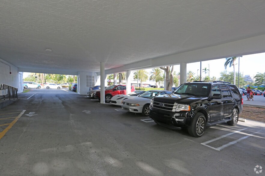 More Photos Of 11601 Biscayne Blvd, Miami Loft Creative Space For Lease