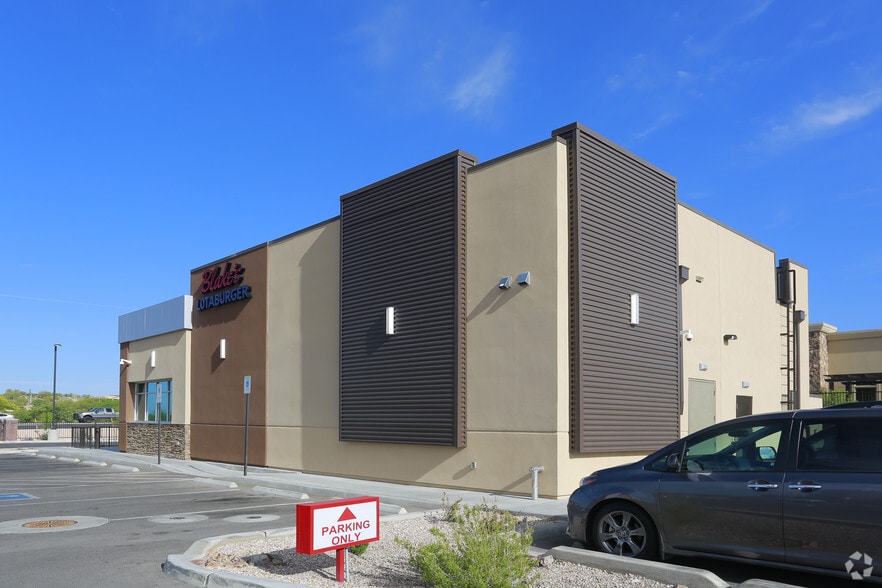 More Photos Of 3560 N Craycroft Rd, Tucson Fast Food For Lease