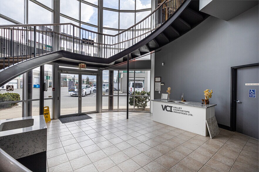 More Photos Of 30781 Simpson Rd, Abbotsford Warehouse For Lease