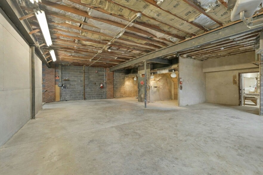 More Photos Of 209-211 Central Ave, East Newark Manufacturing For Sale
