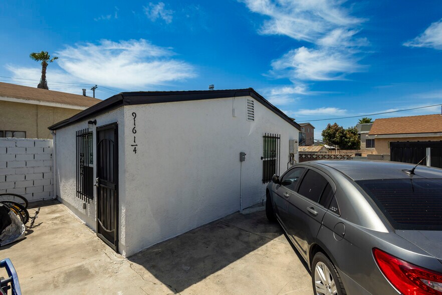 More Photos Of 914 E Martin Luther King Jr Blvd, Los Angeles Apartments For Sale