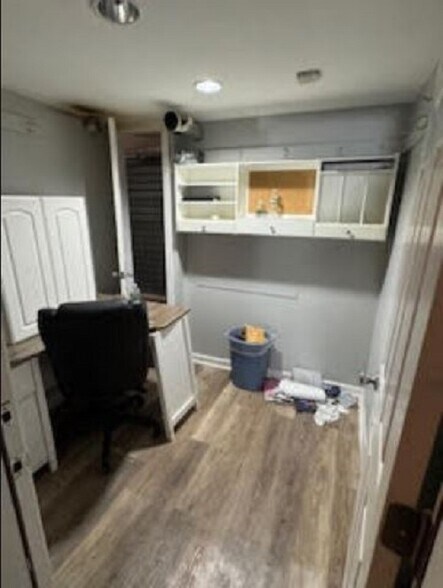 More Photos Of 16 Barrett Ave, Staten Island Storefront Retail Office For Lease