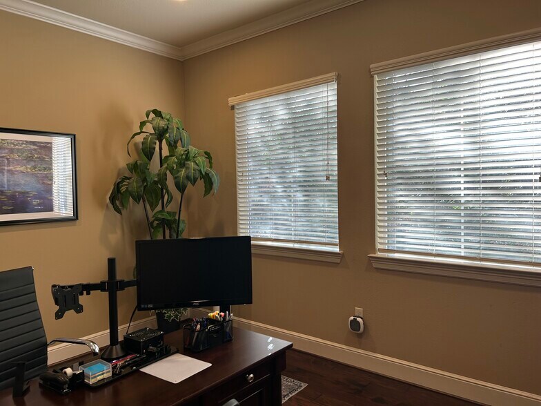 More Photos Of 26205 Oak Ridge Dr, Spring Medical For Lease