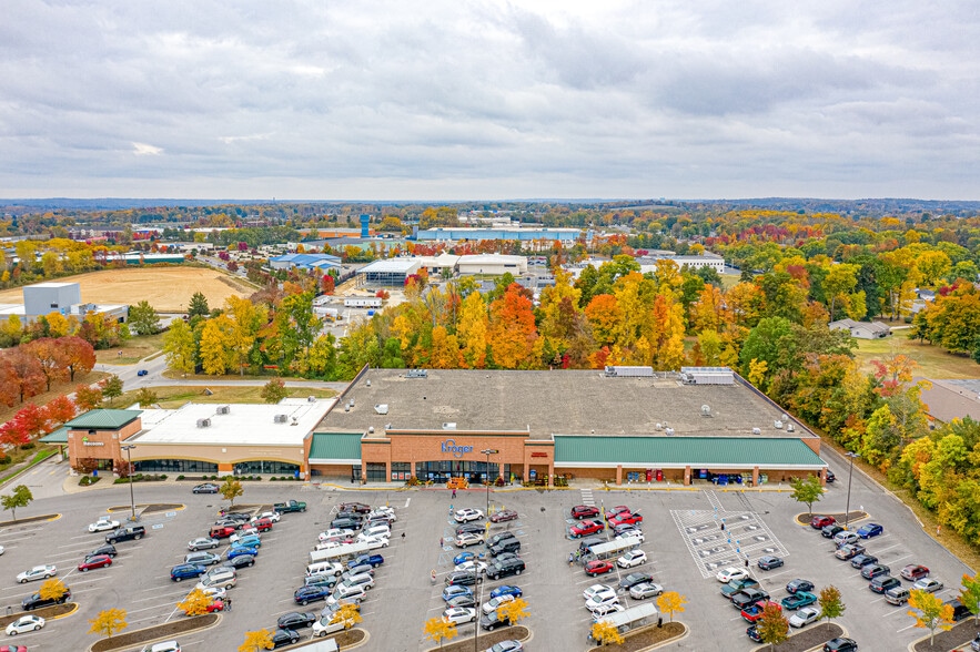 Primary Photo Of 3175 W 3rd St, Bloomington Unknown For Lease