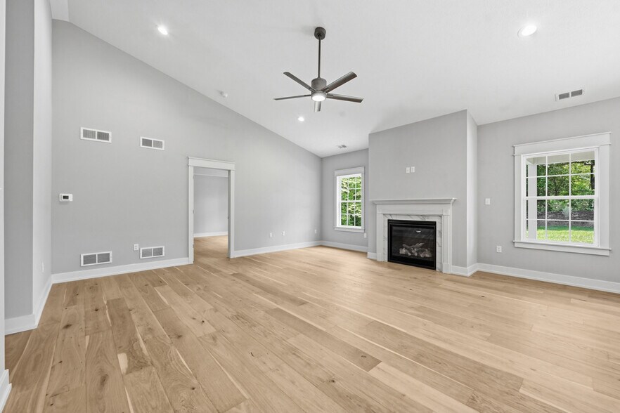More Photos Of 100 Huselton Dr, Butler Specialty For Sale