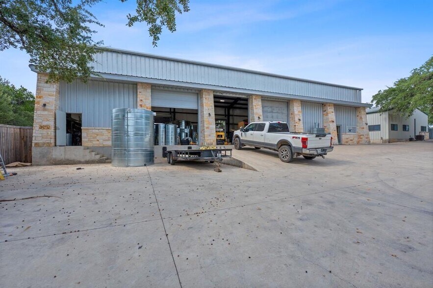 More Photos Of 16299 Fitzhugh Rd, Dripping Springs Warehouse For Sale