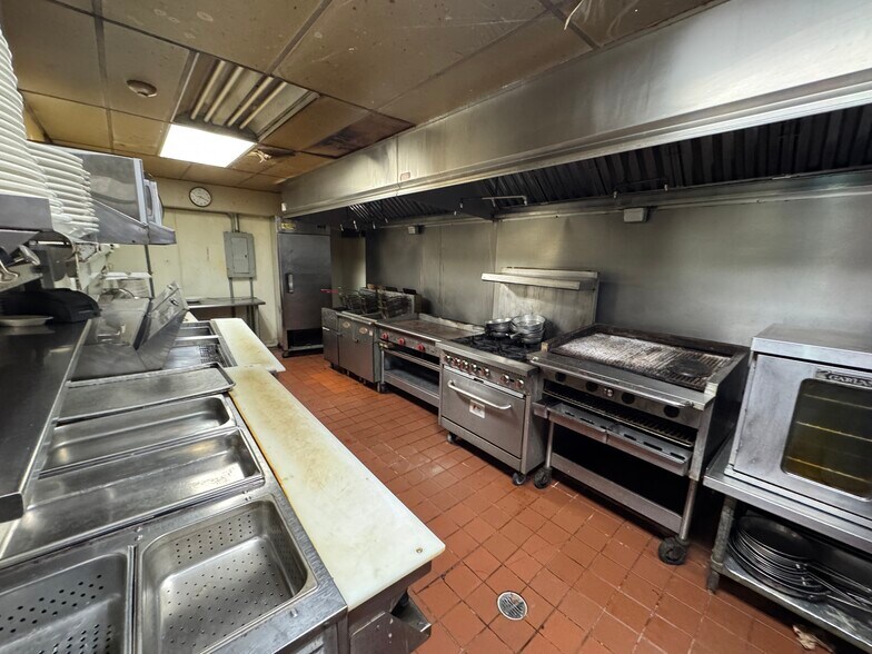 More Photos Of 6751 Ruppsville Rd, Allentown Specialty For Lease