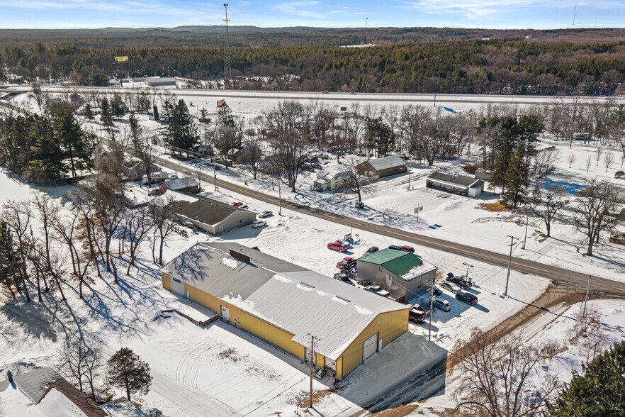 More Photos Of 108 S Front St, Coloma General Retail For Lease