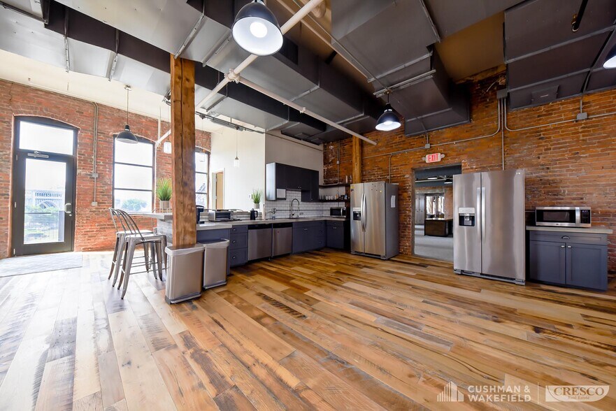More Photos Of 1400 W 10th St, Cleveland Office For Lease