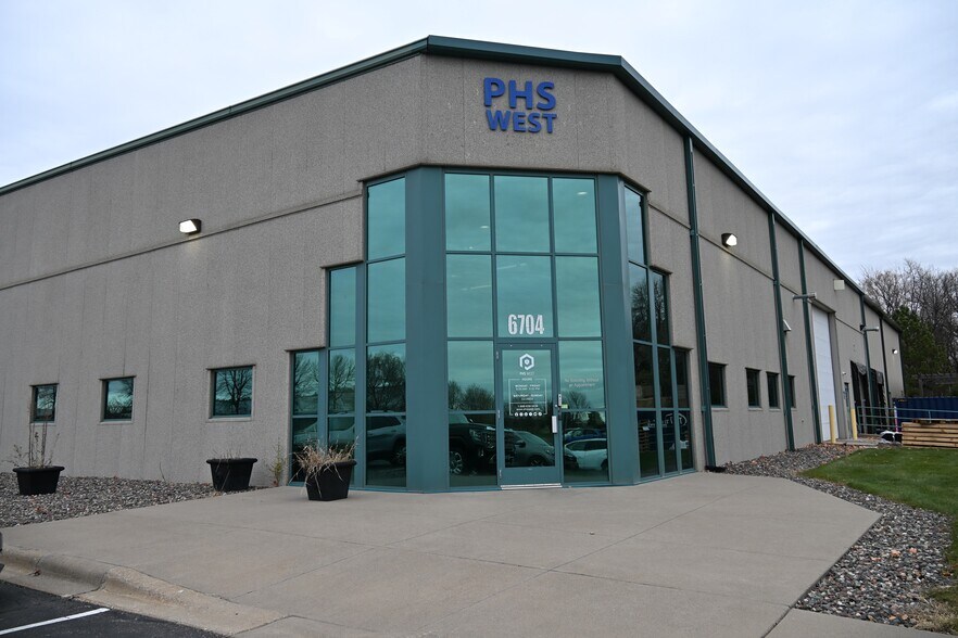 Primary Photo Of 6704 Bleck Dr, Rockford Manufacturing For Sale