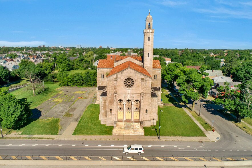 More Photos Of 575 Humboldt Pky, Buffalo Religious Facility For Sale