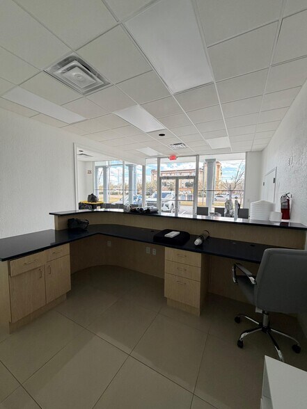 More Photos Of 2003 McCoy Rd, Orlando General Retail For Lease