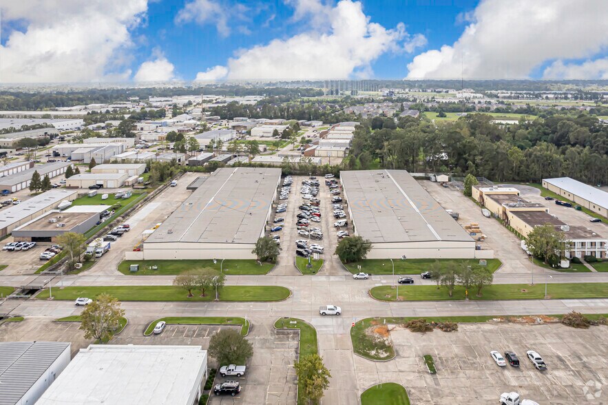 More Photos Of 11800 Industriplex Blvd, Baton Rouge Distribution For Sale
