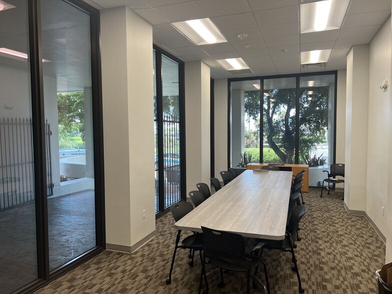 More Photos Of 1258 N Palm Ave, Sarasota Apartments For Lease