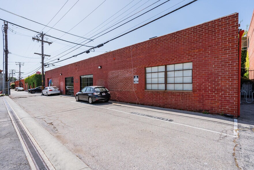 More Photos Of 2210 Broadway, Santa Monica Loft Creative Space For Lease