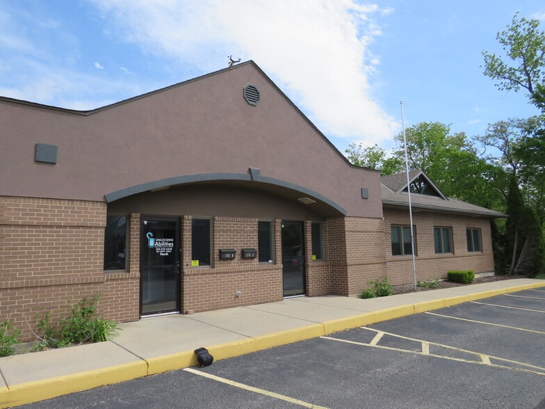 More Photos Of 1715 N Division St, Morris Unknown For Lease