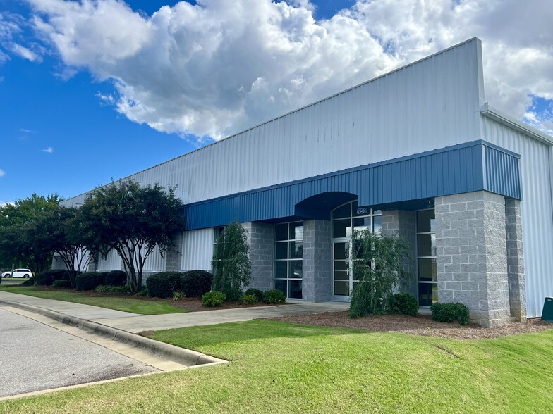 Primary Photo Of 552 E Russell St, Fayetteville Showroom For Sale