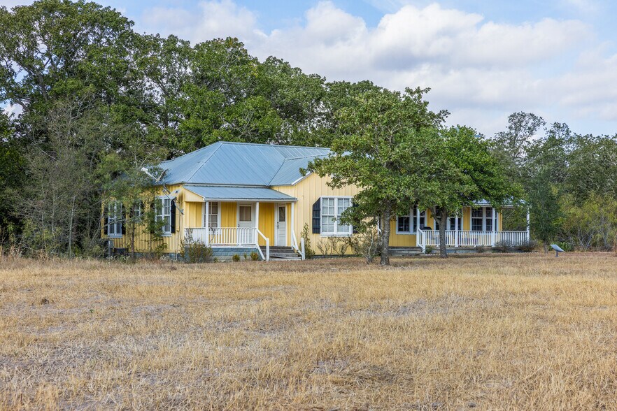 More Photos Of 11915 FM 86, Lockhart Land For Sale
