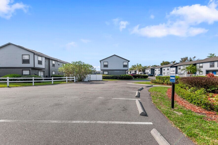 More Photos Of 2450 Hartwell Ave, Sanford Apartments For Sale