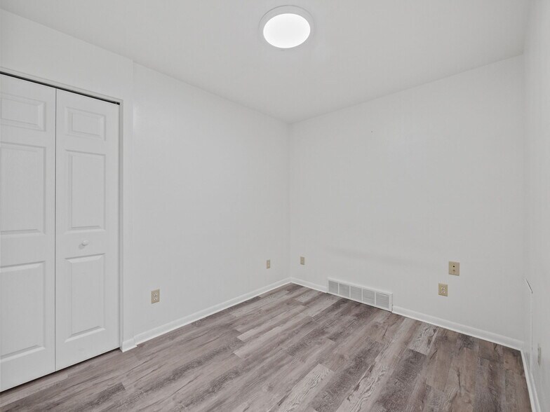 More Photos Of 9741 Joseph Campau St, Hamtramck Storefront Retail Residential For Sale