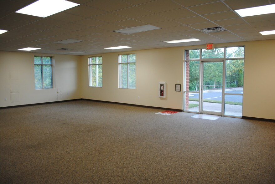 More Photos Of 20 PGA Dr, Stafford Office For Lease
