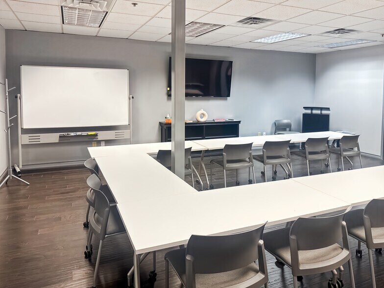 More Photos Of 1350 N Loop 1604 E, San Antonio Coworking Space