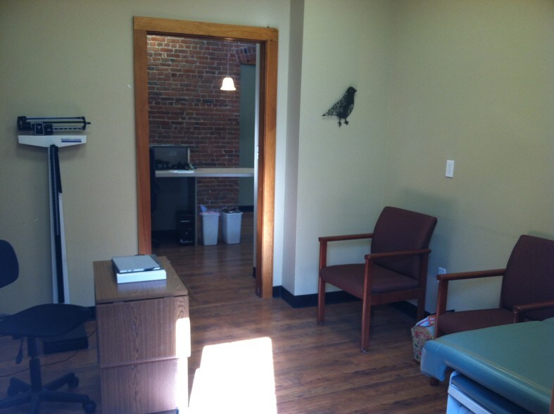 More Photos Of 30 Bridge St, New Milford Storefront Retail Office For Lease