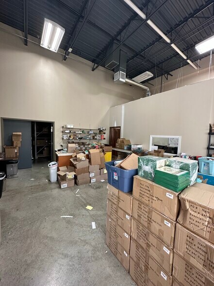 More Photos Of 2120 Howard Dr W, North Mankato Warehouse For Lease