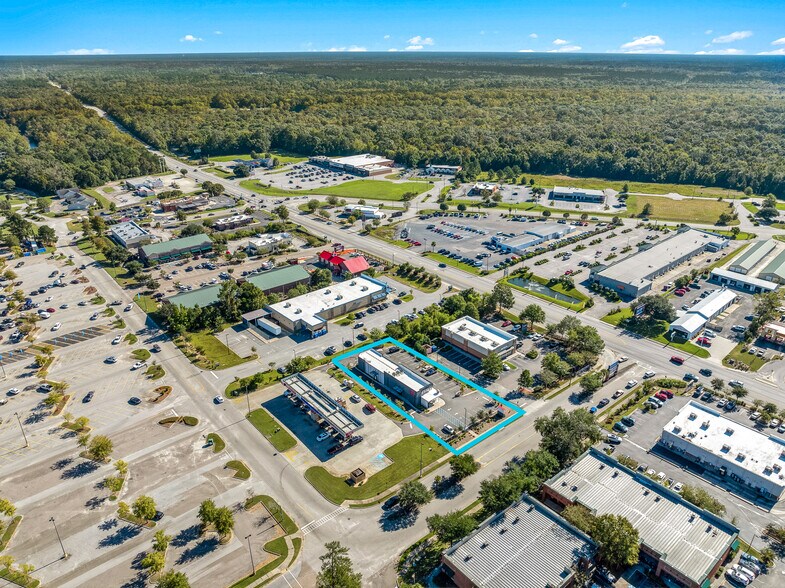 More Photos Of 413 Drive in Ln, Moncks Corner Storefront Retail Office For Lease