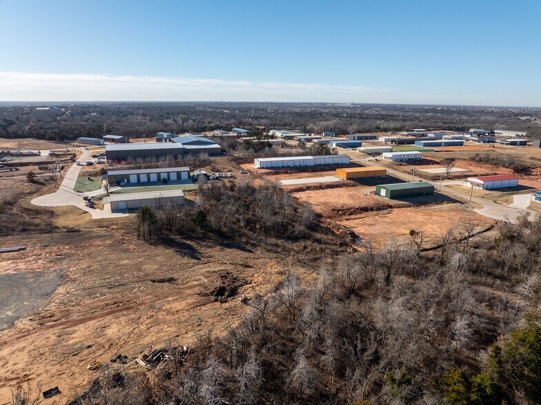 More Photos Of 11535 Sooner Rd, Edmond Warehouse For Sale