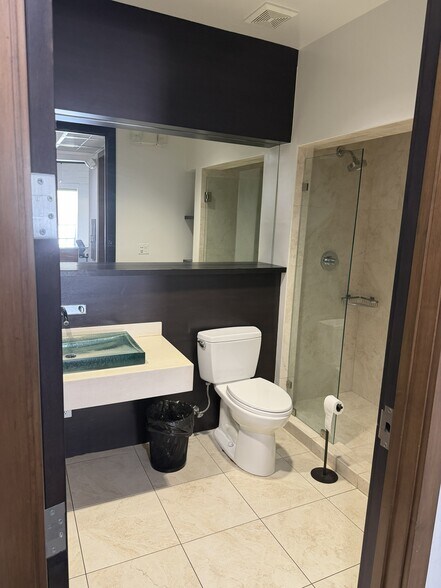 More Photos Of 400 Clematis St, West Palm Beach Loft Creative Space For Lease