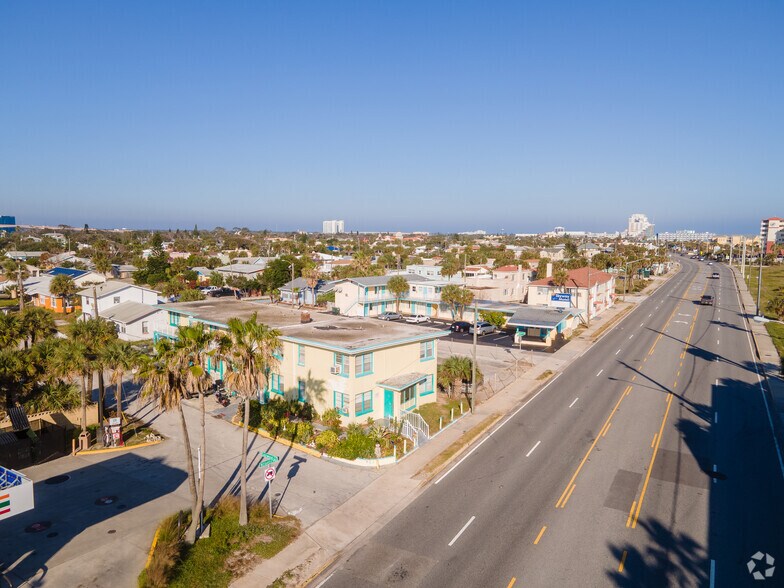 More Photos Of 922 S Atlantic Ave, Daytona Beach Apartments For Sale