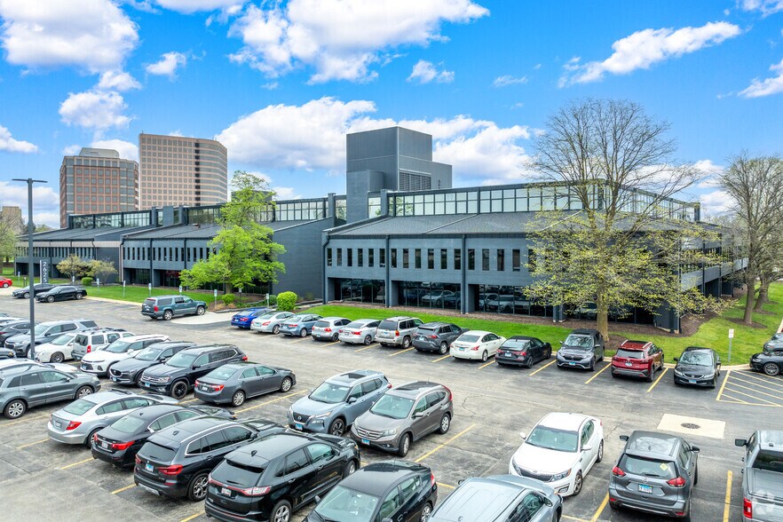 More Photos Of 2625 Butterfield Rd, Oak Brook Coworking Space