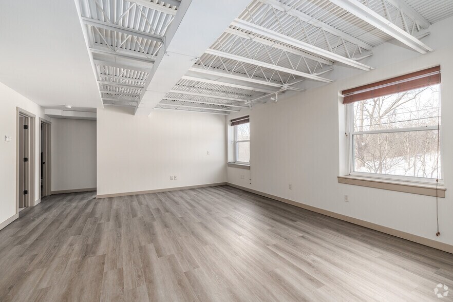 More Photos Of 4001 E Genesee St, Syracuse Apartments For Lease