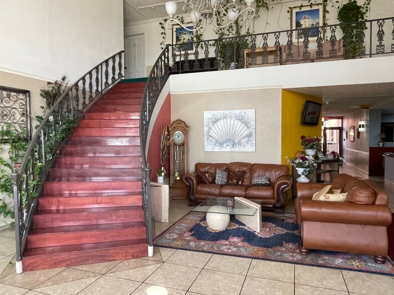 More Photos Of 1802 Bittle Pl, Marion Hotel For Sale