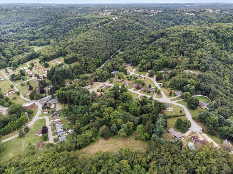 More Photos Of 176 Kingsview Dr, Weirton Showroom For Sale