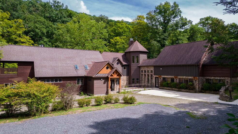 More Photos Of 3313 Four H Camp Rd, Morgantown Specialty For Sale