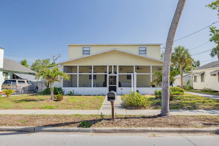 Primary Photo Of 220 Scotland St, Dunedin Healthcare For Sale