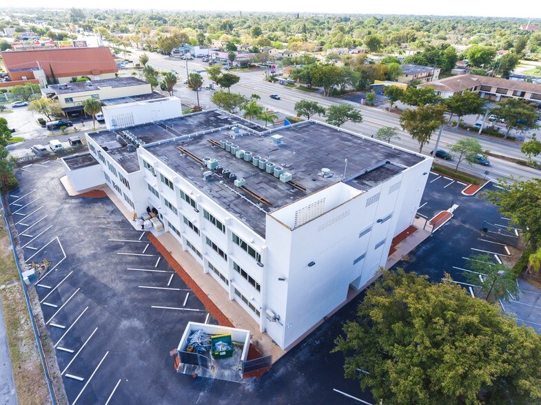 More Photos Of 3521 W Broward Blvd, Fort Lauderdale Office For Sale