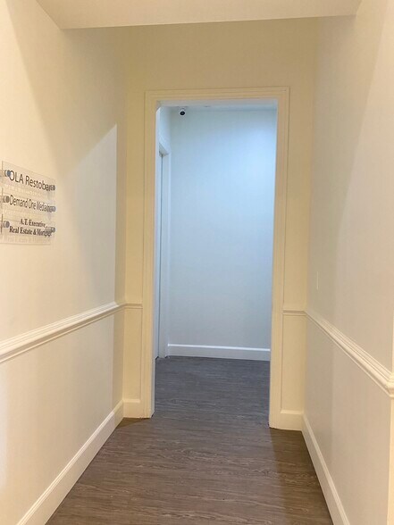 More Photos Of 211 N Citrus Ave, Covina Storefront Retail Office For Lease