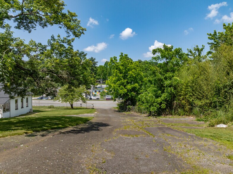 More Photos Of 1116 Sweeten Creek Rd, Asheville Land For Lease