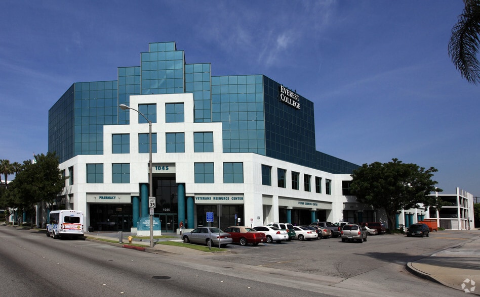 More Photos Of 1045 W Redondo Beach Blvd, Gardena Medical For Lease