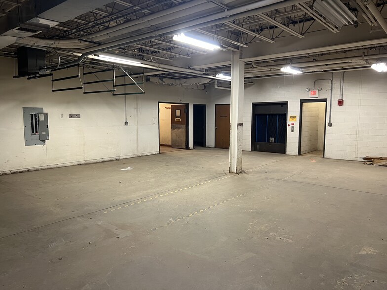 More Photos Of 3 Fergueson Dr, Parkersburg Warehouse For Lease