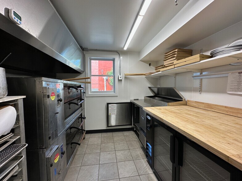 More Photos Of 1 Public Sq, Holley Apartments For Sale