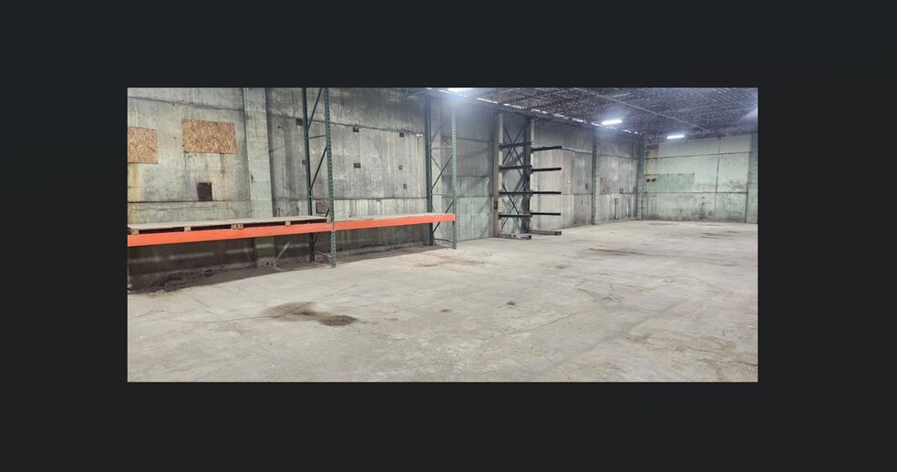 More Photos Of 951 S Edgewood Ave, Somerset Warehouse For Lease