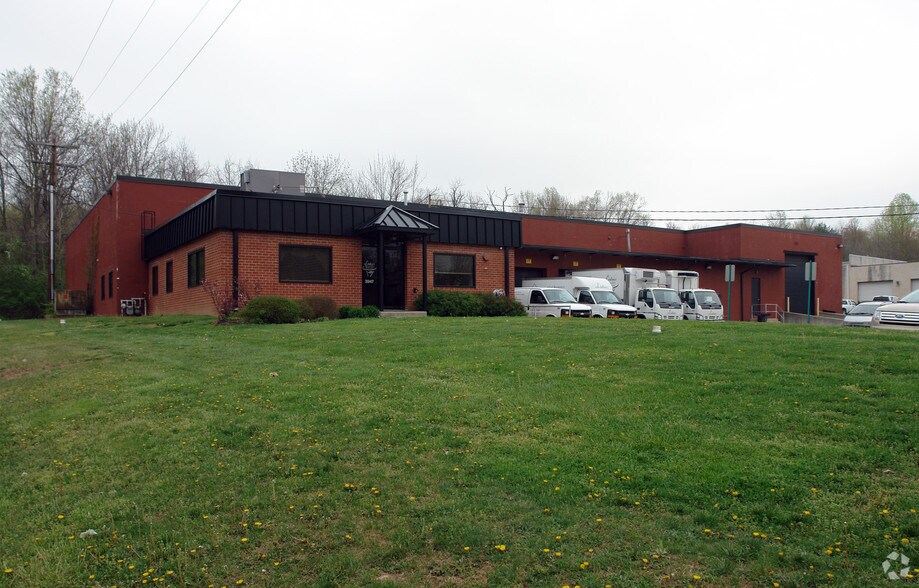 Primary Photo Of 2947 Felton Rd, Norristown Light Distribution For Lease