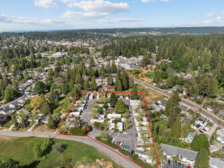 More Photos Of 639 Whiting St St, Grass Valley Manufactured Housing Mobile Home Park For Sale