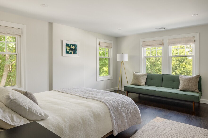 More Photos Of 9 Chambers Rd, West Park Lodge Meeting Hall For Sale