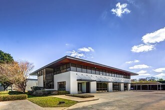 More Photos Of 6343 Skyline Dr, Houston Office For Sale