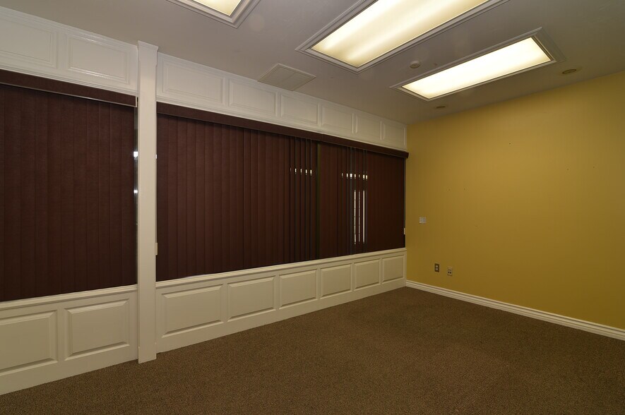 More Photos Of , Bakersfield Office For Sale